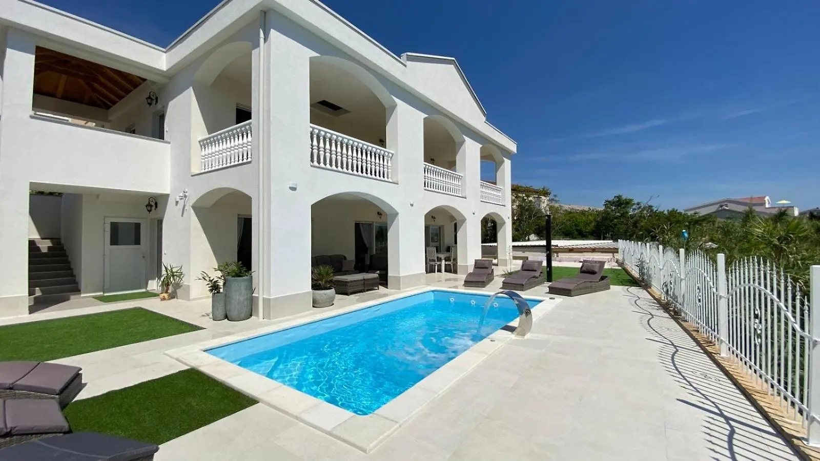 ヴィラ パグ Casa Blancaヴィラ