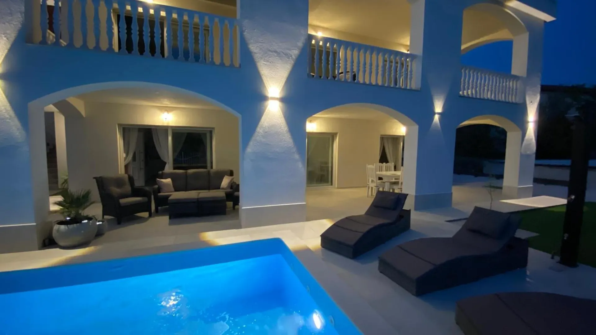 パグ Casa Blancaヴィラ ヴィラ