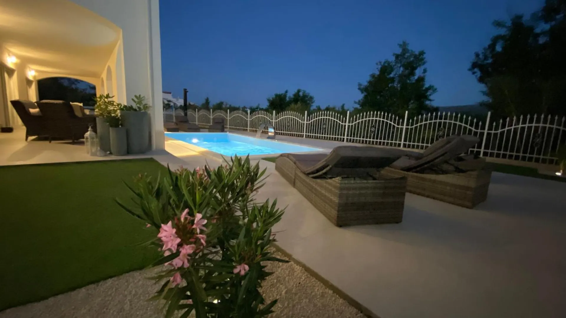 パグ Casa Blancaヴィラ 0*,